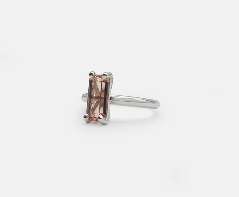 https://lepetitfilsdubijoutier.fr/wp-content/uploads/2025/07/Bague-tourmaline-2.jpg