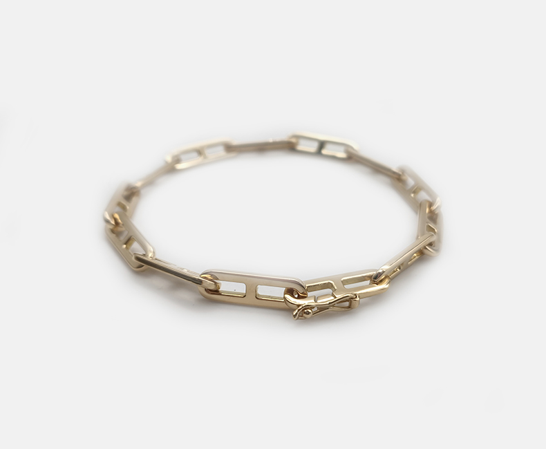https://lepetitfilsdubijoutier.fr/wp-content/uploads/2025/07/Bracelet-comptoir-joffrin-2.jpg